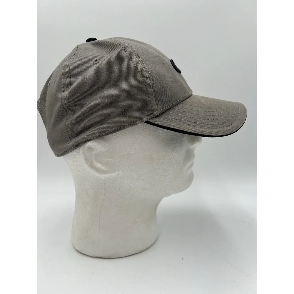 Oakley Gray Black Ellipse Logo Snapback Baseball‎ Cap Hat One Size Adjustable